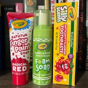 Crayola Kids Bath Set - Red, Green
